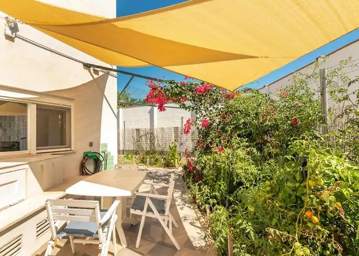 Can Juancho: Casita De Playa En La Costa Dorada